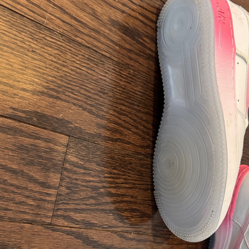 Nike Kids White and Pink Nike Air Sneakers Boys size 4.5 - Picture 3 of 6